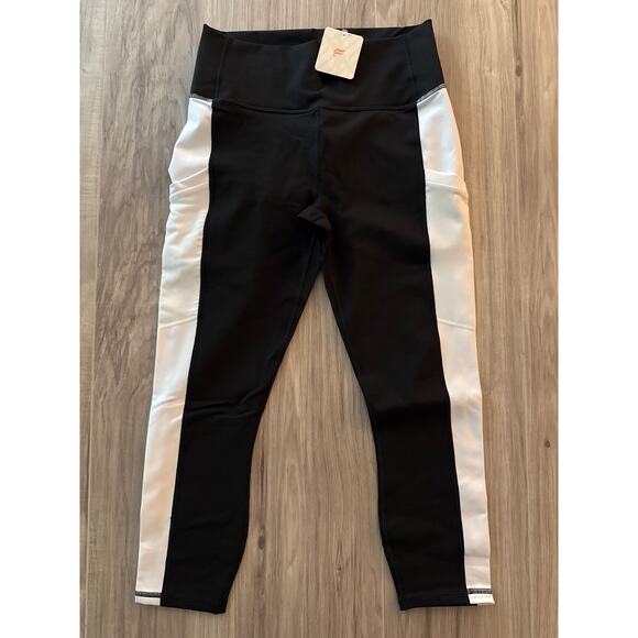 Fabletics On-The-Go Powerhold High-Waisted Capri - Black/Classic White - Medium - Picture 1 of 6